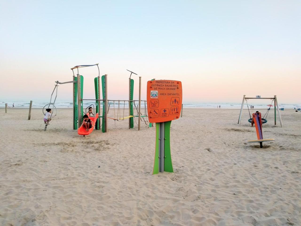 Ape Temporada Praia Grande Sp Completo Com Piscina, Churrasqueira, Estacionamento 외부 사진